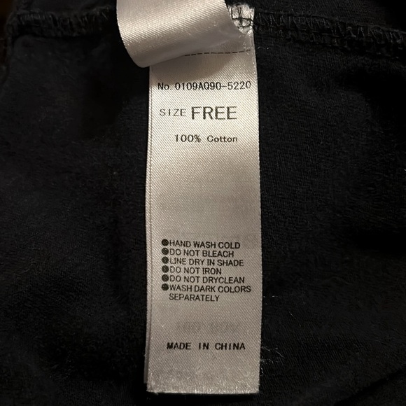 Rare Vintage Unisex Disney Apparel Mickey and Minnie Mouse Black T-Shirt Cotton - Picture 10 of 10